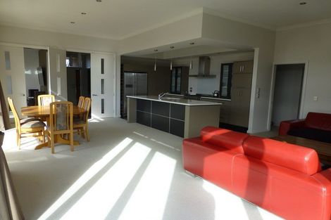 Photo of property in 17 Foresters Crescent, Parklands, Christchurch, 8083