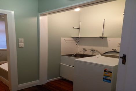 Photo of property in 82 Mortimer Terrace, Brooklyn, Wellington, 6021