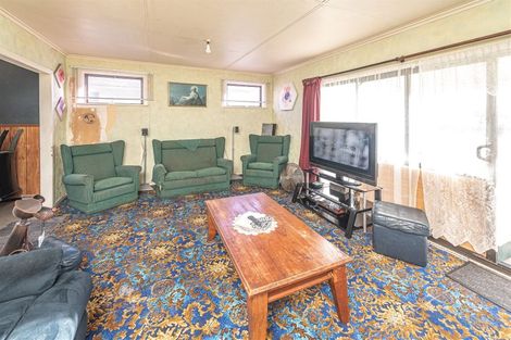 Photo of property in 15 Polson Street, Castlecliff, Whanganui, 4501