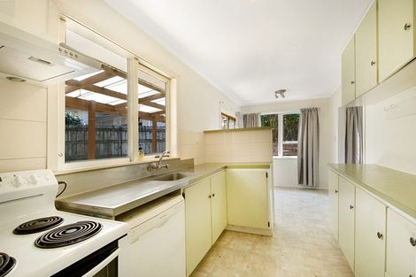 Photo of property in 6 Palmer Avenue, Glen Eden, Auckland, 0602