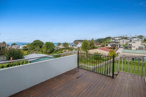 Photo of property in 11 Zita Avenue, Matakatia, Whangaparaoa, 0930