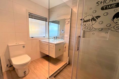 Photo of property in 4 Correa Court, Goodwood Heights, Auckland, 2105