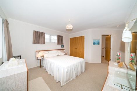 Photo of property in 104 Featherston Street, Takaro, Palmerston North, 4412