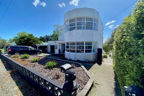 Photo of property in 6 Cossens Street, Balclutha, 9230