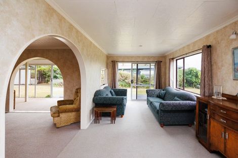 Photo of property in 14 Te Kiri Street, Himatangi Beach, Foxton, 4891