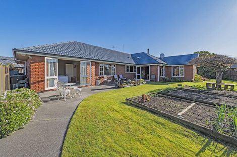 Photo of property in 2 Auden Common, Rolleston, 7614