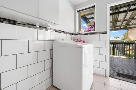 Photo of property in 8 Frostbite Place, Ranui, Auckland, 0612