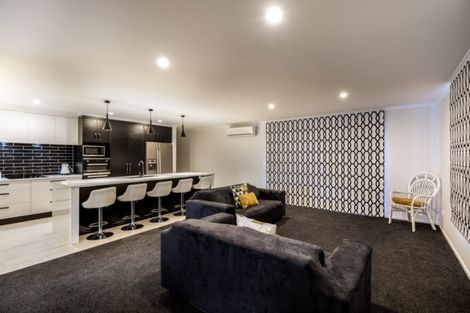 Photo of property in 16 Clifford Close, Leamington, Cambridge, 3432