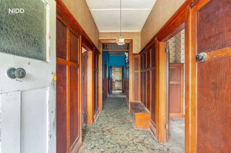 Photo of property in 1 Athol Place, Ravensbourne, Dunedin, 9022