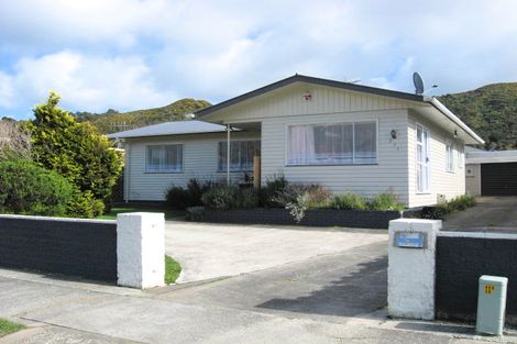 Photo of property in 271 Wellington Road, Wainuiomata, Lower Hutt, 5014