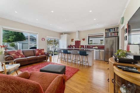 Photo of property in 3 Hall Crescent, Epuni, Lower Hutt, 5011