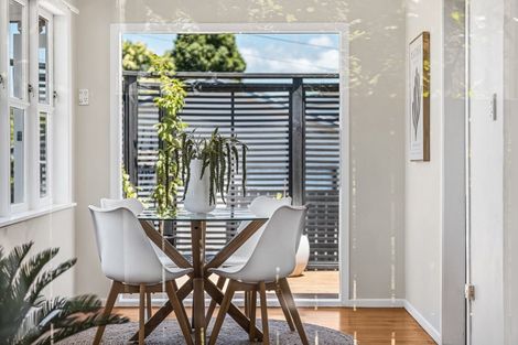 Photo of property in 22 Eastdale Road, Avondale, Auckland, 1026