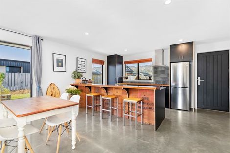 Photo of property in 1 Dingle Street, Lake Hawea, 9382