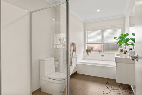 Photo of property in 18 Pahi Road, Paparoa, 0571