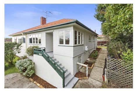 Photo of property in 24 Plunket Terrace, Hamilton East, Hamilton, 3216