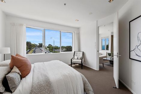 Photo of property in 1/7 The Promenade, Takapuna, Auckland, 0622