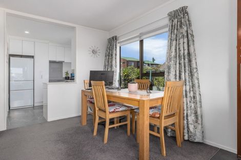 Photo of property in 1/39 Kinloch Place, Papakowhai, Porirua, 5024