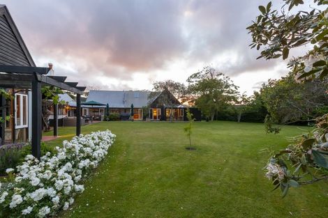 Photo of property in 9-11 Rosebank Grove, Waikanae, 5036