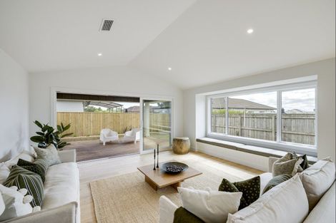 Photo of property in 12 Rich Rise, Havelock North, 4130