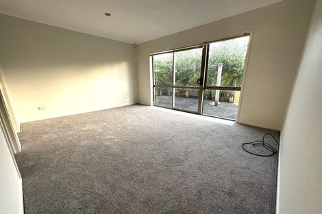 Photo of property in 19 Ballymore Drive, Pinehill, Auckland, 0632