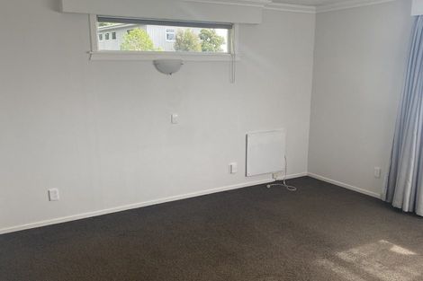 Photo of property in 42 Awanui Street, Merrilands, New Plymouth, 4312