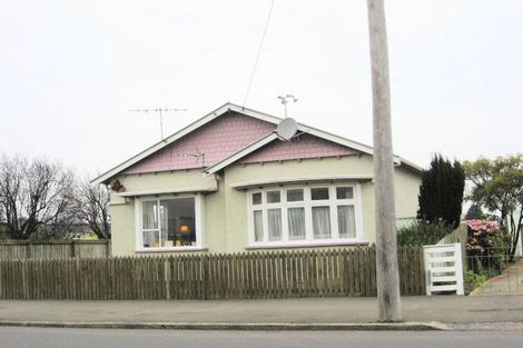 Photo of property in 235 Macandrew Road, Forbury, Dunedin, 9012
