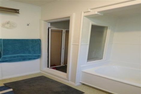 Photo of property in 150 Vivian Street, New Plymouth, 4310