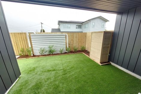 Photo of property in 1/87 Taikata Road, Te Atatu Peninsula, Auckland, 0610