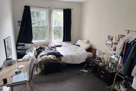 Photo of property in 76a Kelburn Parade, Kelburn, Wellington, 6012