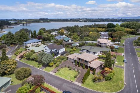 Photo of property in 2 Baigent Place, Tanners Point, Katikati, 3177