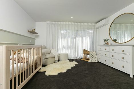 Photo of property in 20 Parr Terrace, Castor Bay, Auckland, 0620