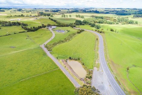 Photo of property in 760 Halcombe Road, Halcombe, Feilding, 4775