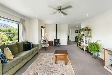 Photo of property in 2 Tavarnya Way, Patumahoe, Pukekohe, 2679
