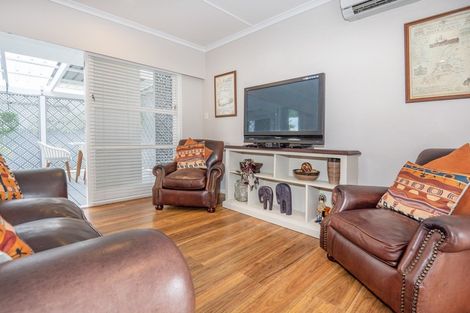 Photo of property in 108 Conway Street, Mayfair, Hastings, 4122