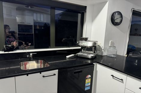 Photo of property in 21a Rimmington Drive, Hamilton Lake, Hamilton, 3204