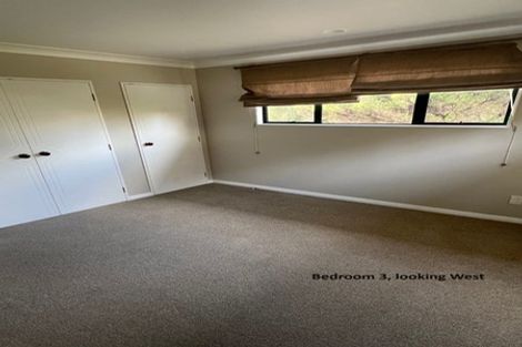 Photo of property in 6 David Beattie Place, Chatswood, Auckland, 0626