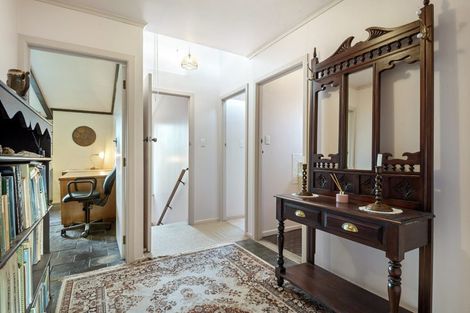 Photo of property in 16 Spencer Road, Pinehill, Auckland, 0632