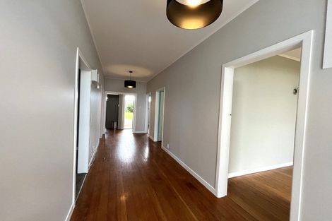 Photo of property in 20 Holsworthy Road, Lower Vogeltown, New Plymouth, 4310