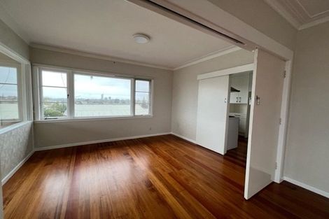 Photo of property in 12 Quebec Road, Milford, Auckland, 0620