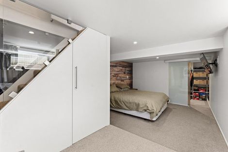 Photo of property in 15 Junction Street, Welbourn, New Plymouth, 4310