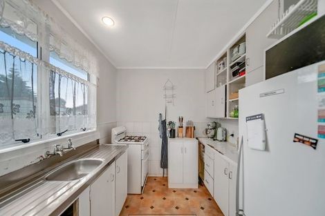 Photo of property in 73 Calthorp Close, Favona, Auckland, 2024