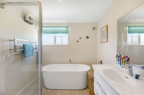 Photo of property in 18 Thornley Place, Woodend, 7610