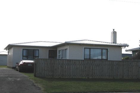 Photo of property in 54 Matai Street, Castlecliff, Whanganui, 4501