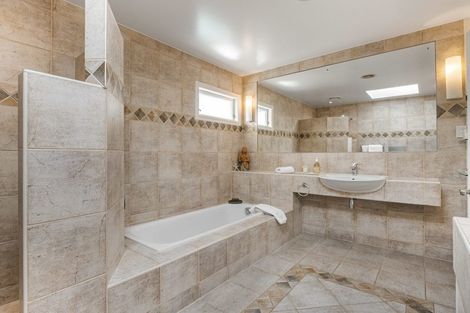 Photo of property in 10 Glanville Terrace, Parnell, Auckland, 1052