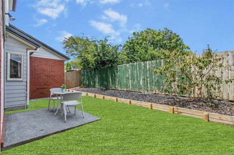 Photo of property in 34 Brashier Circle, Sunnyvale, Auckland, 0612