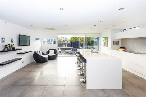 Photo of property in 107 Gardiners Road, Harewood, Christchurch, 8051