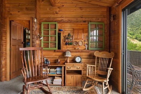 Photo of property in 15 Webster Place, Picton, 7220