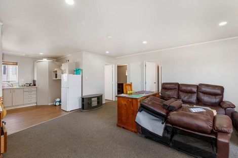 Photo of property in 6a Stella Place, Manurewa, Auckland, 2102