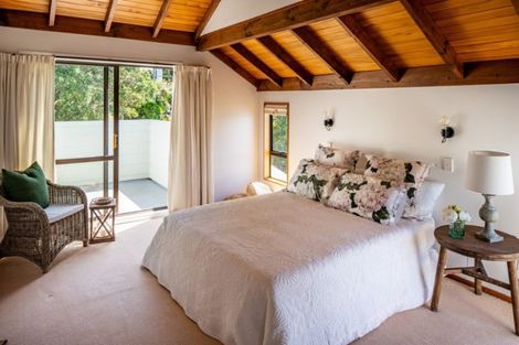 Photo of property in 30 Seaview Road, Paremata, Porirua, 5024