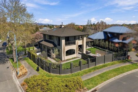 Photo of property in 40 Willowview Drive, Redwood, Christchurch, 8051